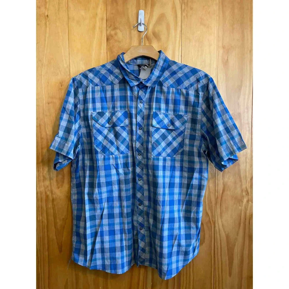 Size XL The North Face Men's Short Sleeve Shirt